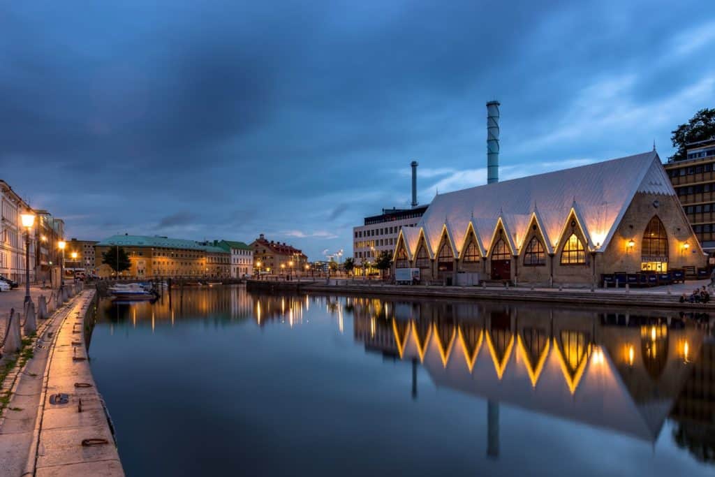 Feskekorka along river